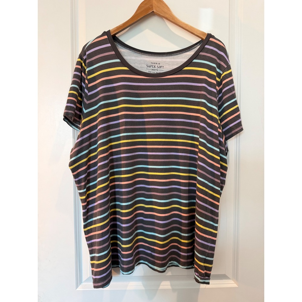 Torrid Super Soft Knits Multi Color Striped Short Sleeve Tee Gray Women 4 4X